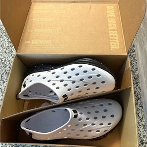 Kane Footwear athletic footwear. Revive shoe. Never worn